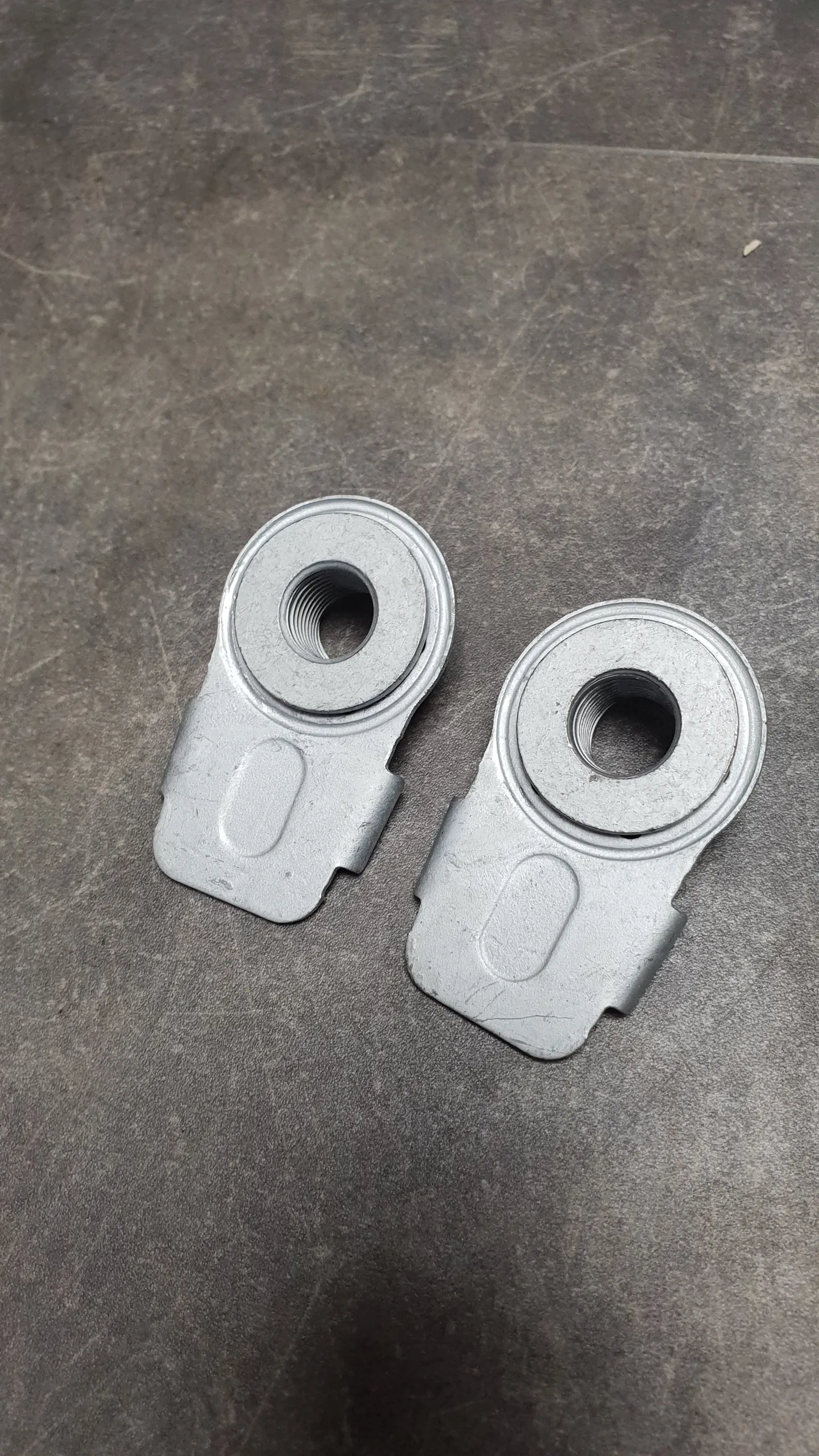 Гайка переднего продольного рычага G05,G06,G07 (M14x1.5-10ZNS3)