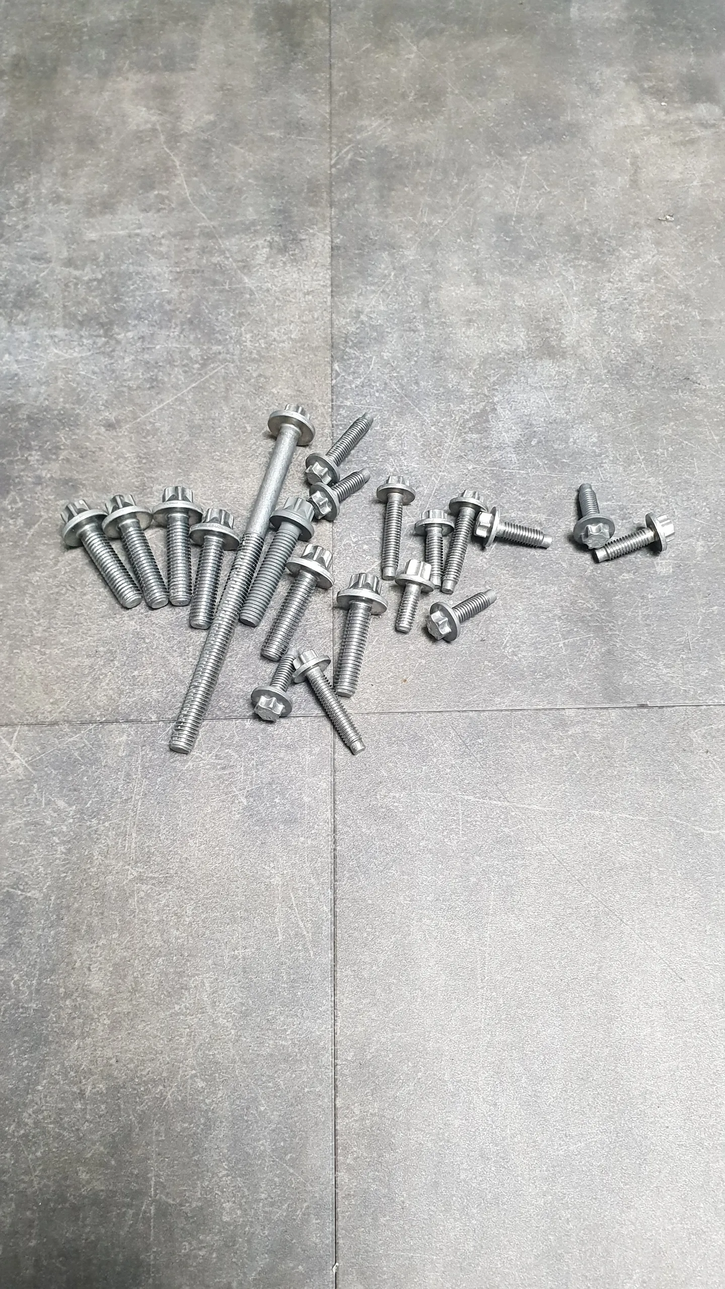 Болт масляного насоса (комплект)  N51-N54