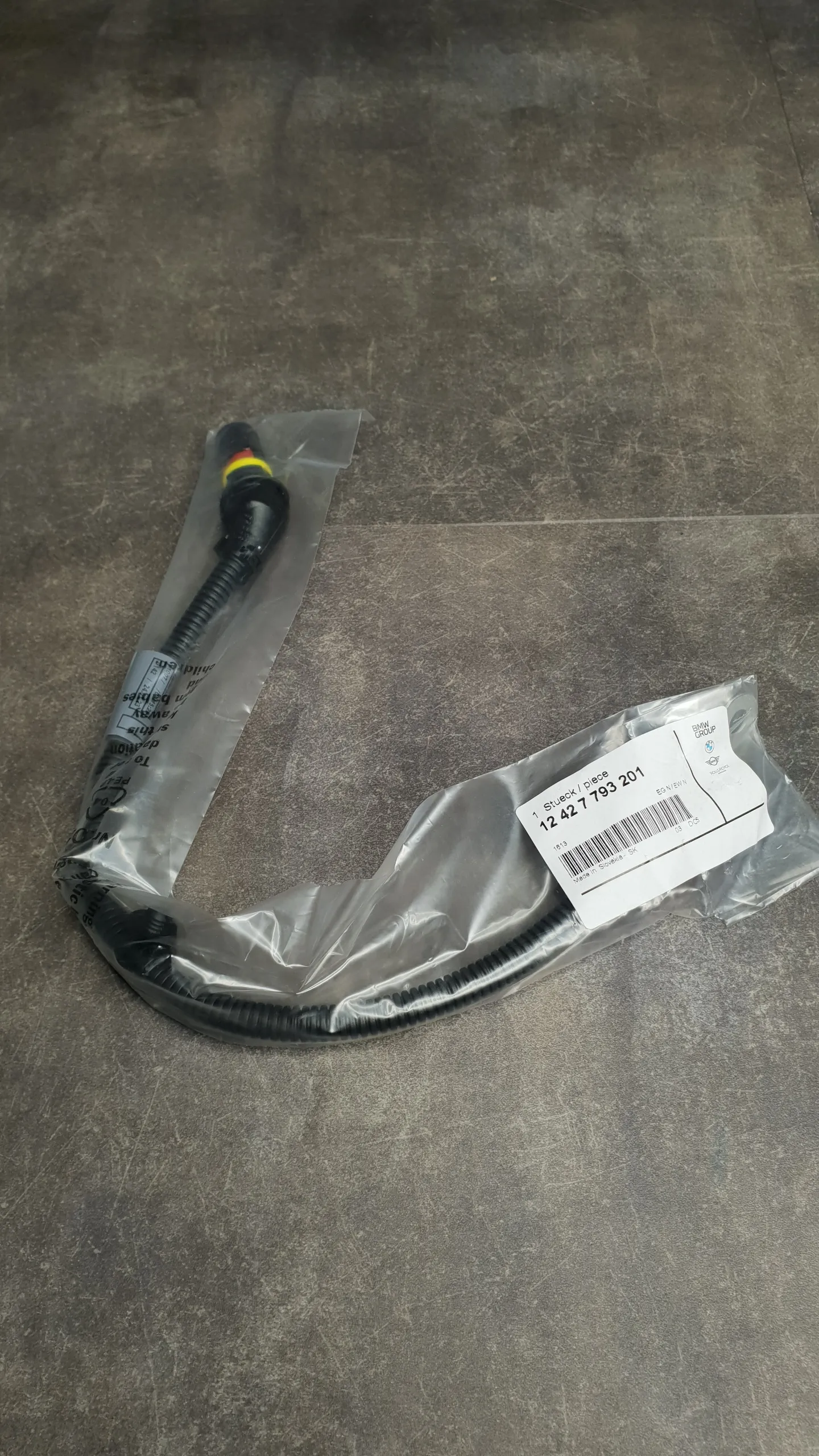 Провод "+" на блок управления свечами накаливания M57N2[E90,E70,E71]