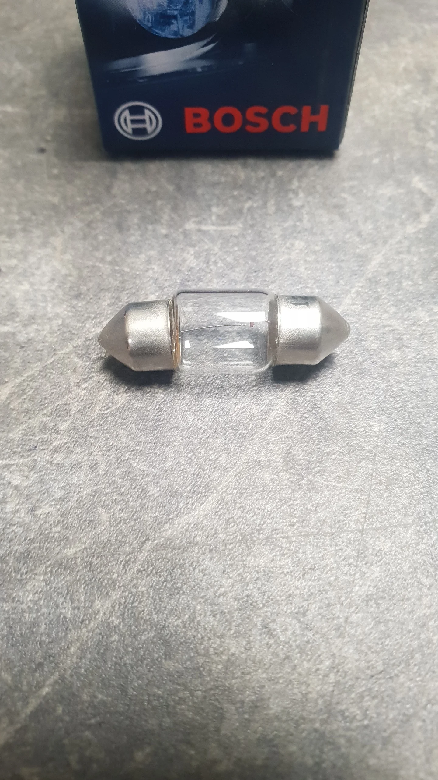 Лампа C10W (12V,10W,патрон SV8,5-8)