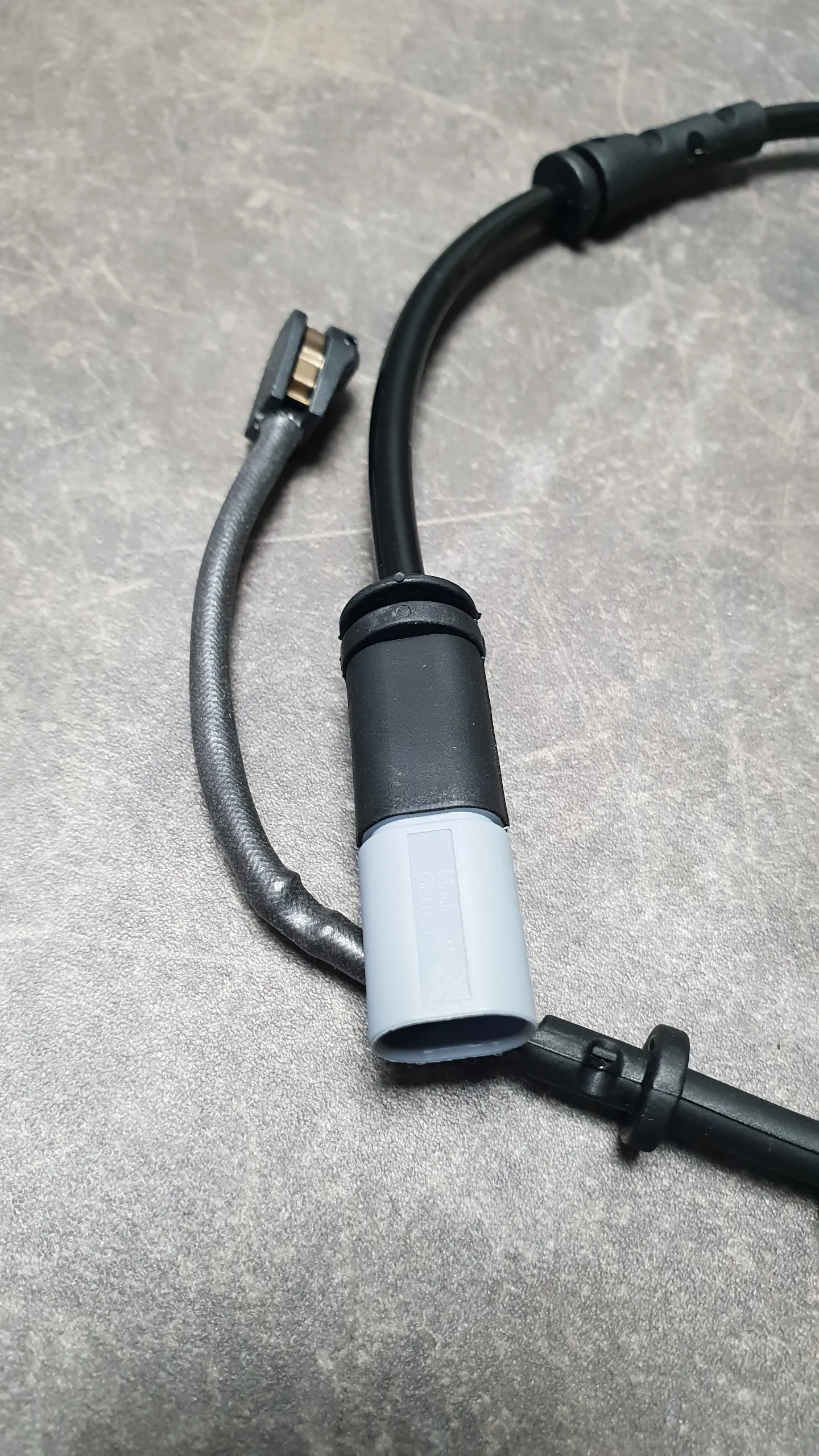 Датчик износа торм. колодок задн. F40,F45,F46,F48,F39,Mini F54,F55,F56,F57,F60