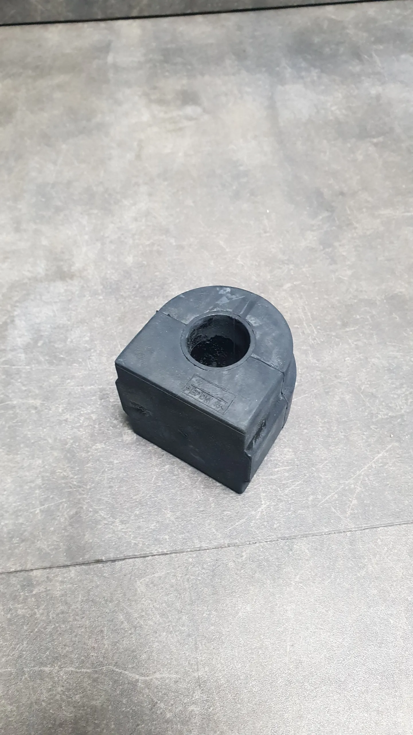 Втулка стабилизатора переднего E46 D=23,5mm
