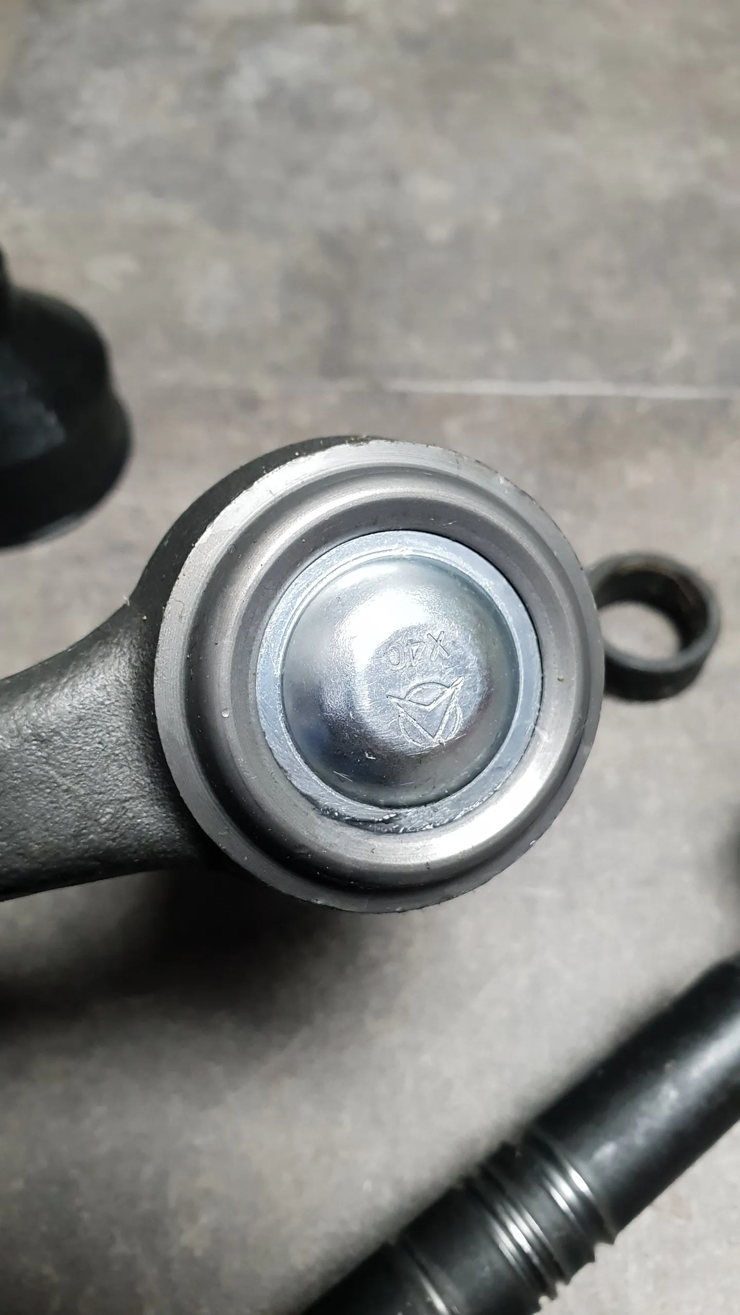 Рулевая тяга в сборе с наконечником E60,E63