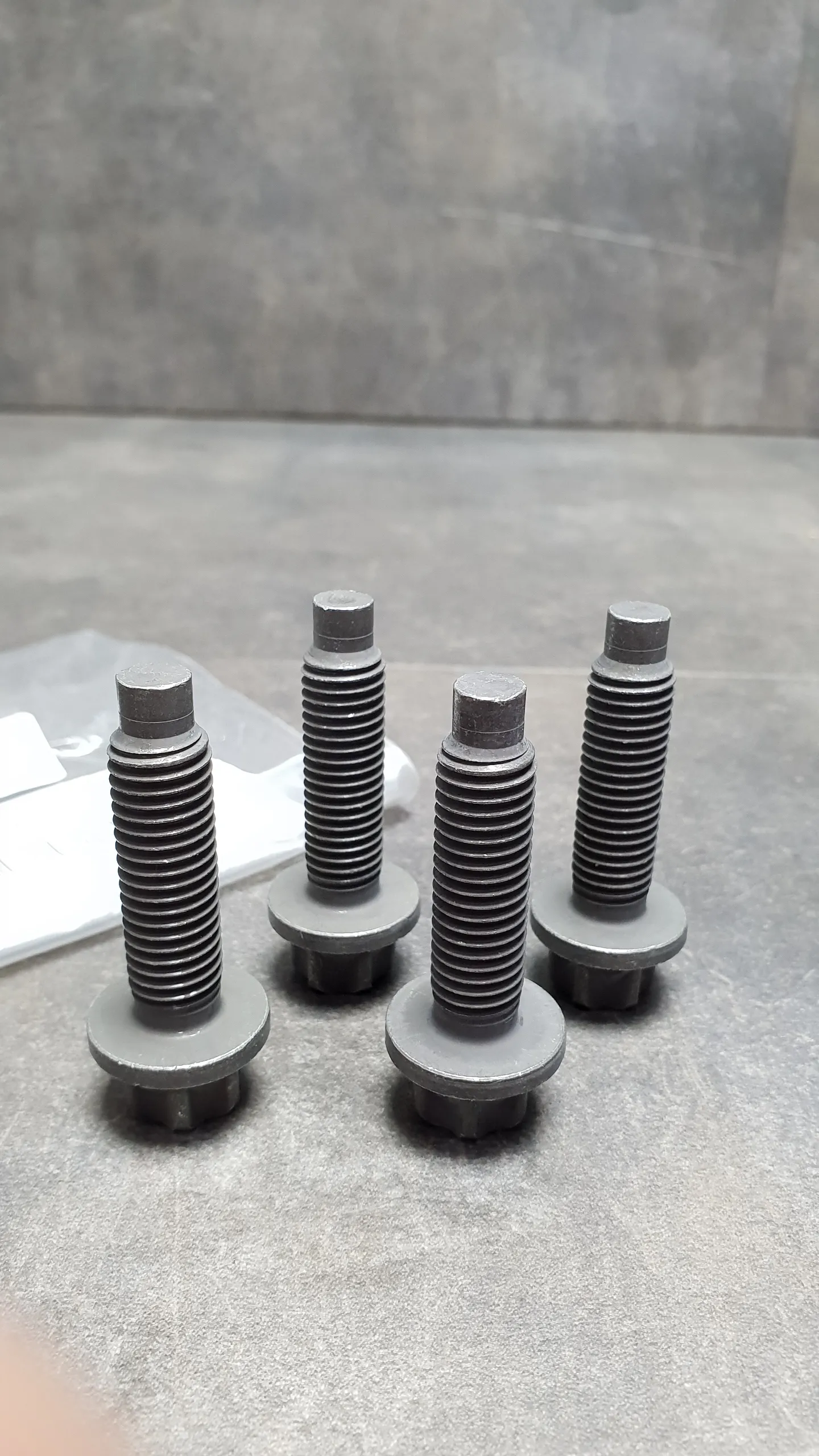 Болт крепления лапы ДВС N52 [E81,E60,E90] (комплект 4 шт)