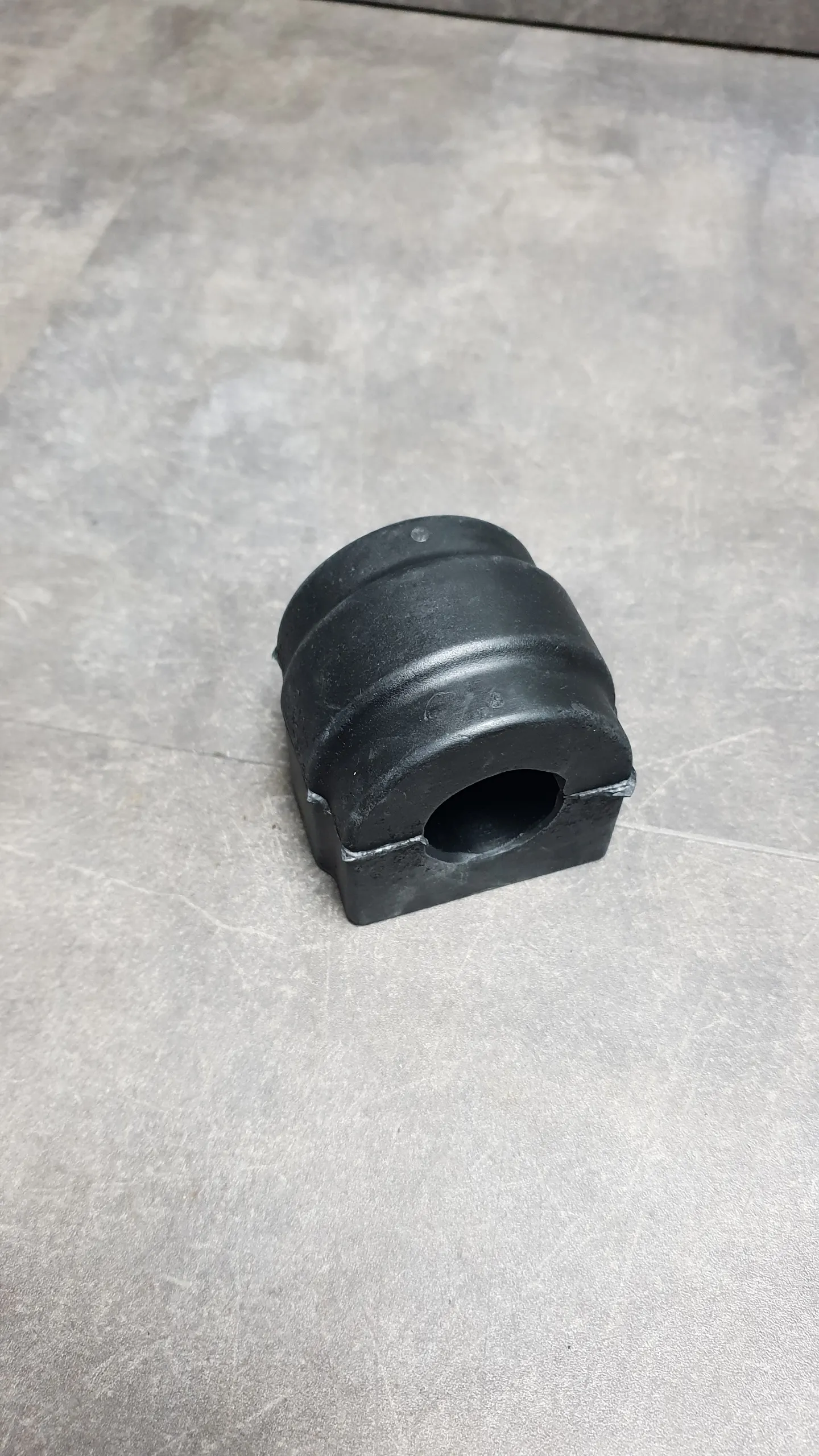 Втулка стабилизатора переднего E53 D=29mm