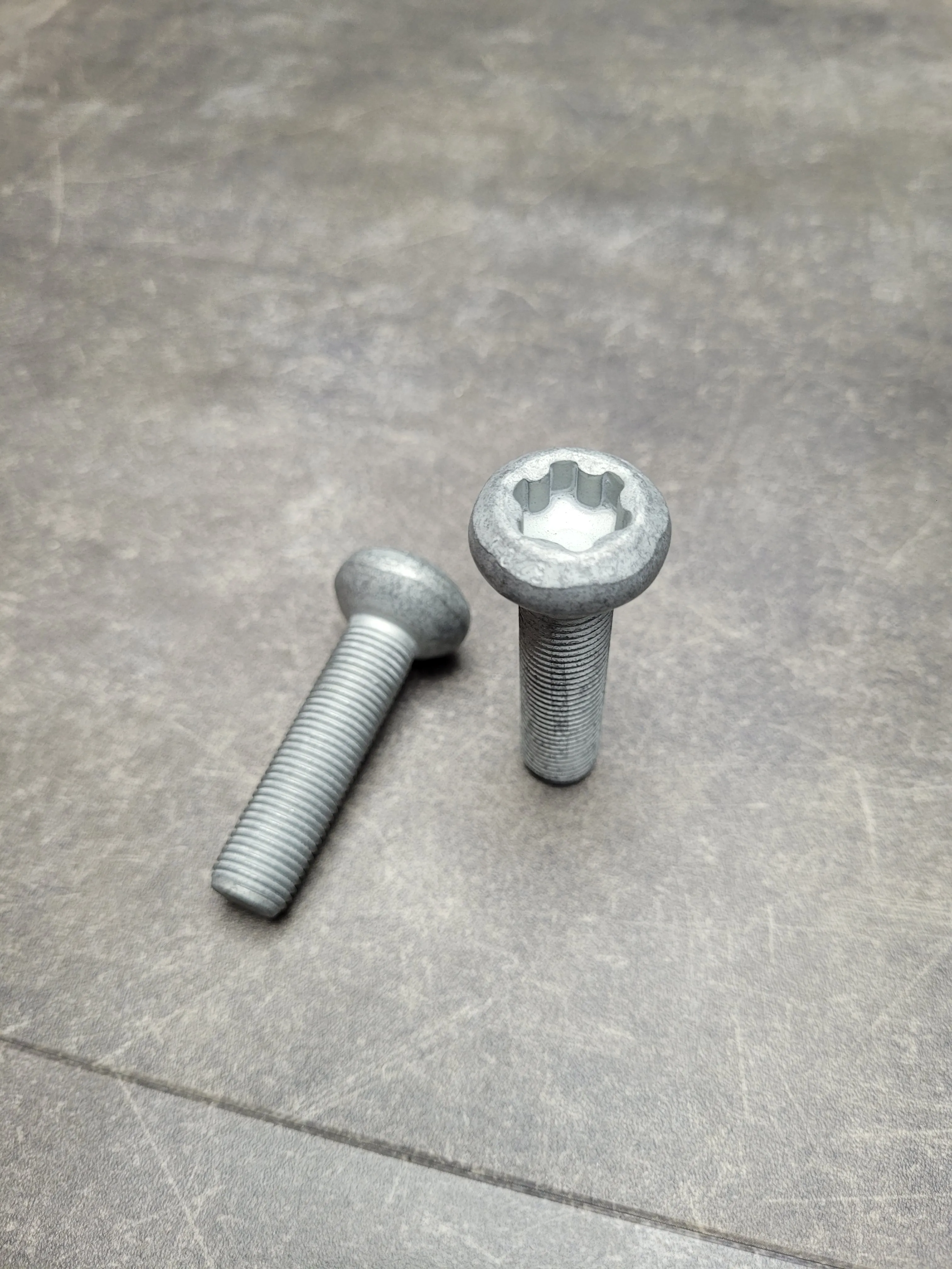 Болт передней ступицы E70,E71, F-серия (M12X1.25X45) (20-7/СВ3-19)