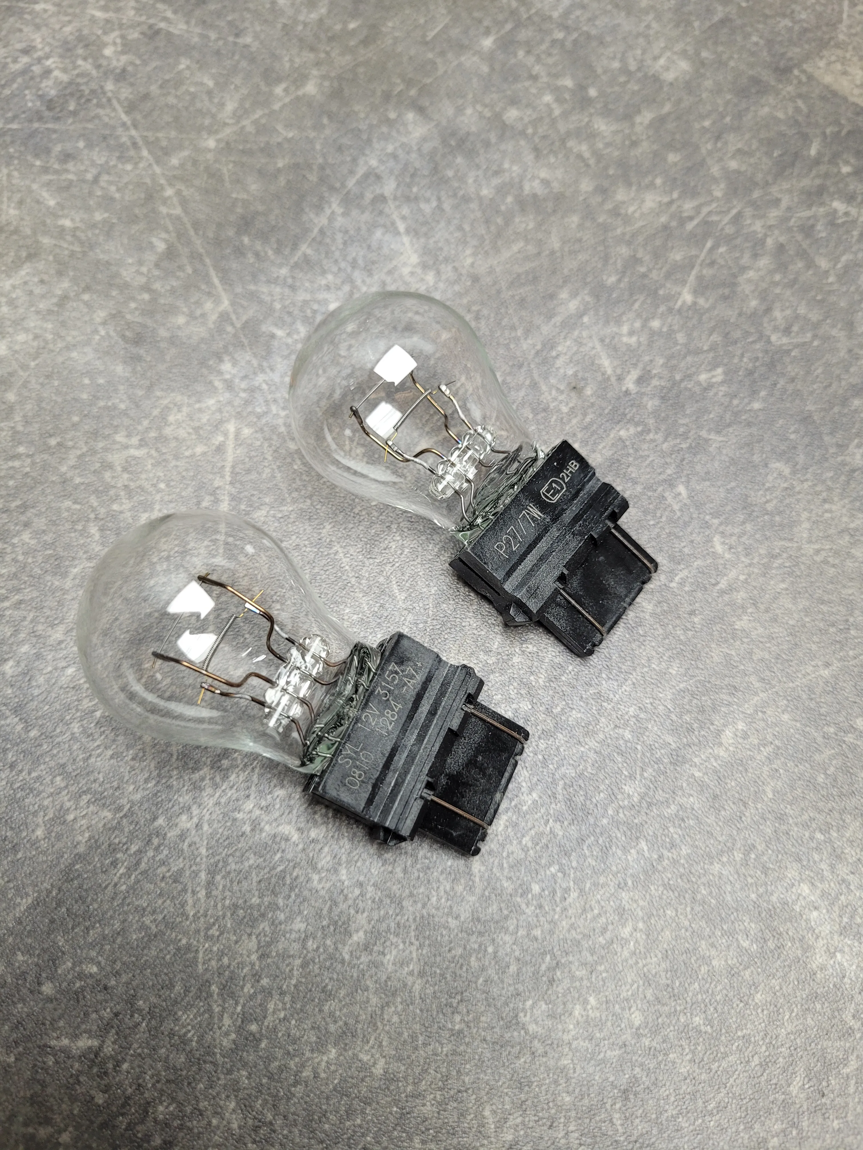 Лампа P27/7W (12V,27/7W,патрон W2,5x16q)