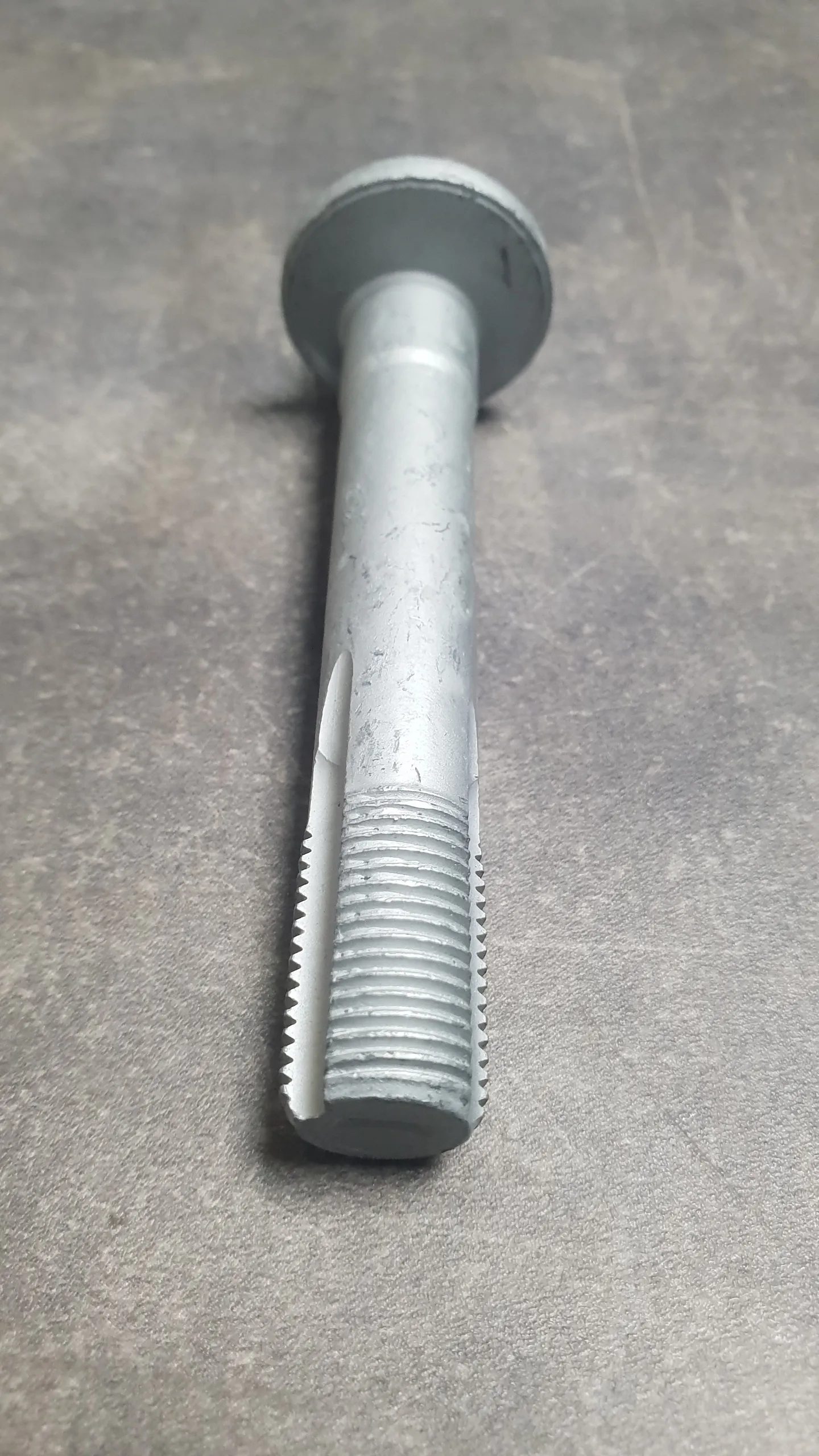 Болт эксцентриковый [развал / в Н-образный рычаг / M16x1.5x98] E70,E71,F15 (15-6/СВ5-33)