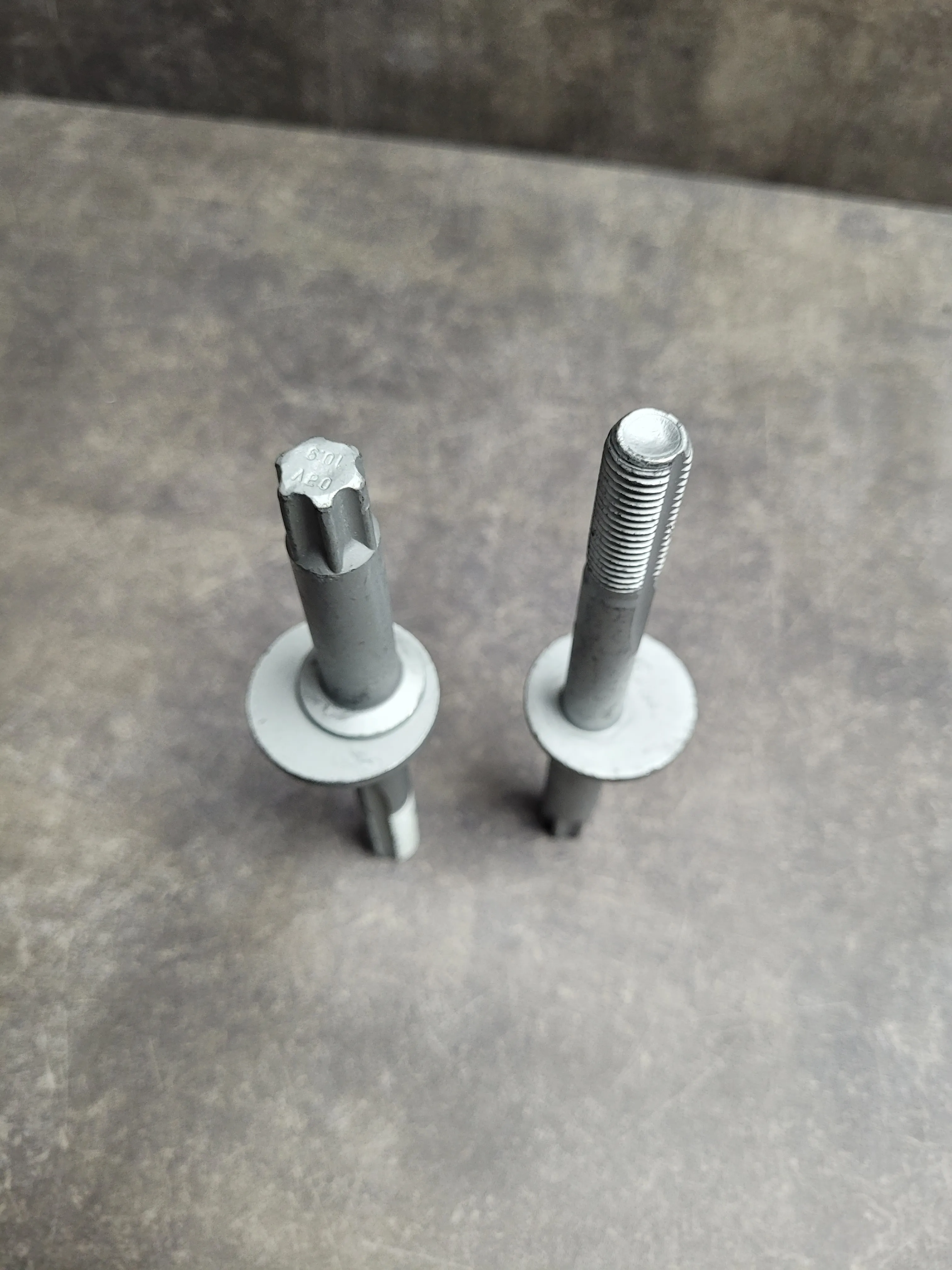 Болт эксцентриковый [схождение / прямой рычаг / M12X1,5X76-10.9] F20,F30,E84 (16-8/СВ3-43)
