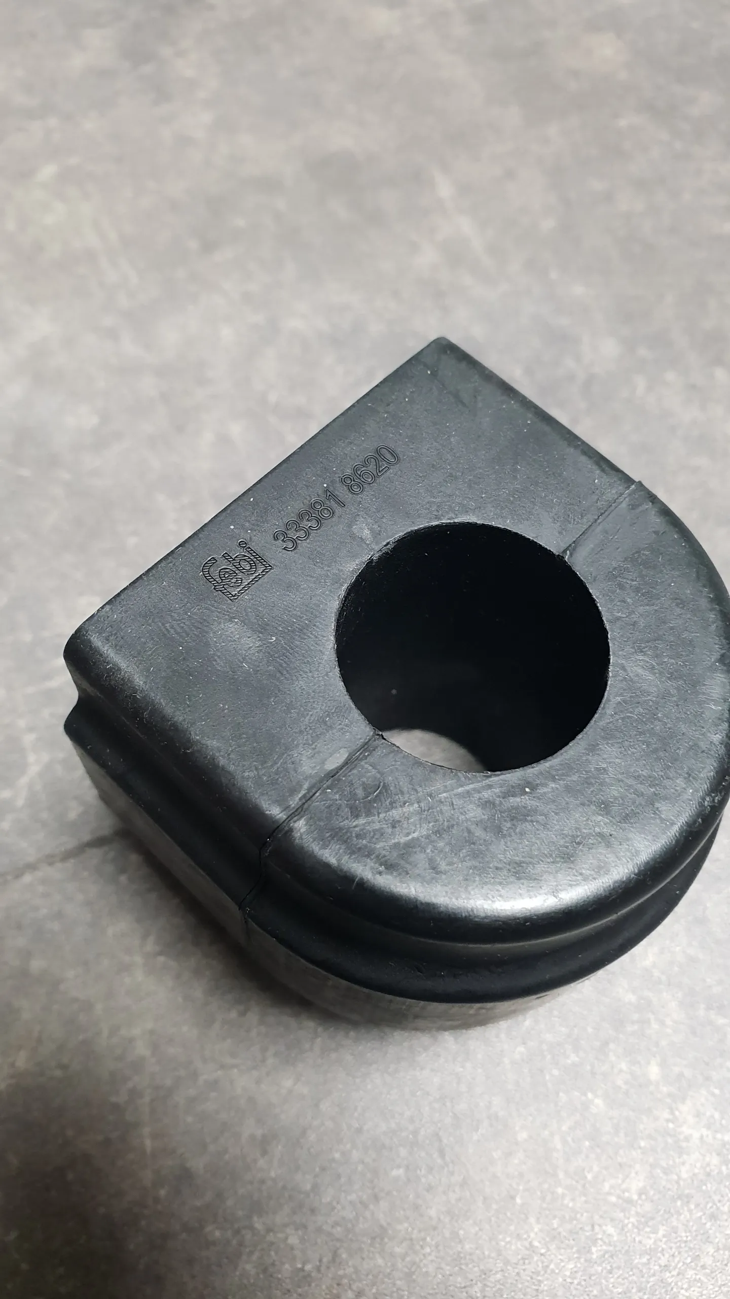 Втулка стабилизатора переднего E81-E88,E90-E93 D=26,5mm