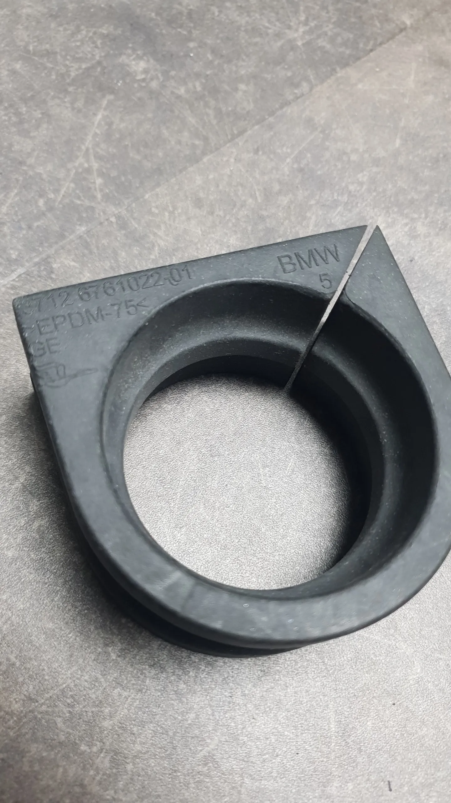 Втулка стабилизатора заднего E60,E63,F06,F10,F12,F01,F02 [S229A] D=58,5mm