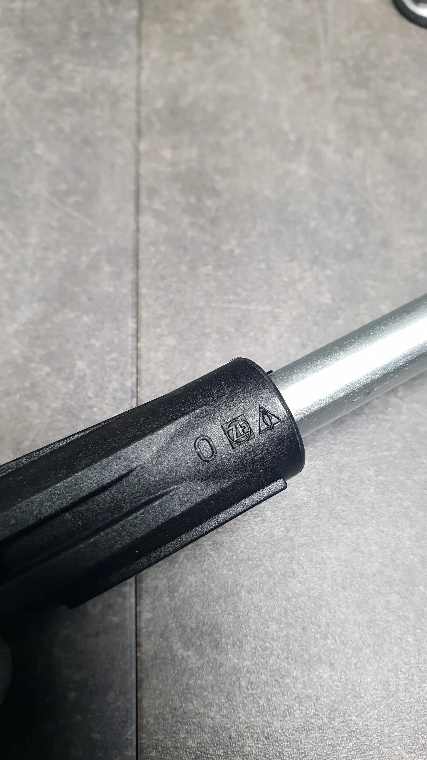 Стойка стабилизатора пер. F20-23 R, F30-36 (правая (R) - для опции S2VFA) линк