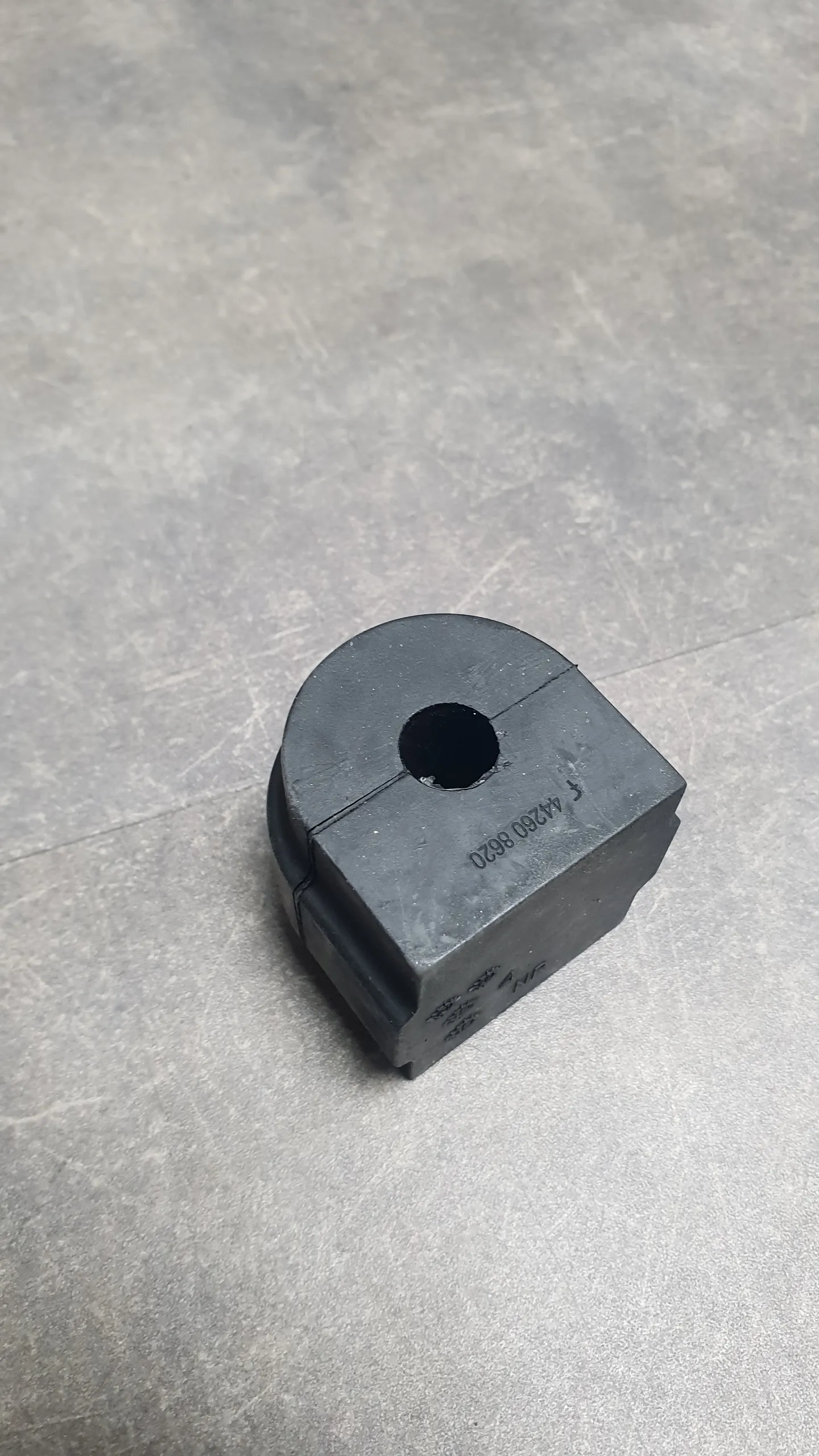 Втулка стабилизатора заднего E81-E88 [S704A],E90-E93,E60xi,E84 D=13mm