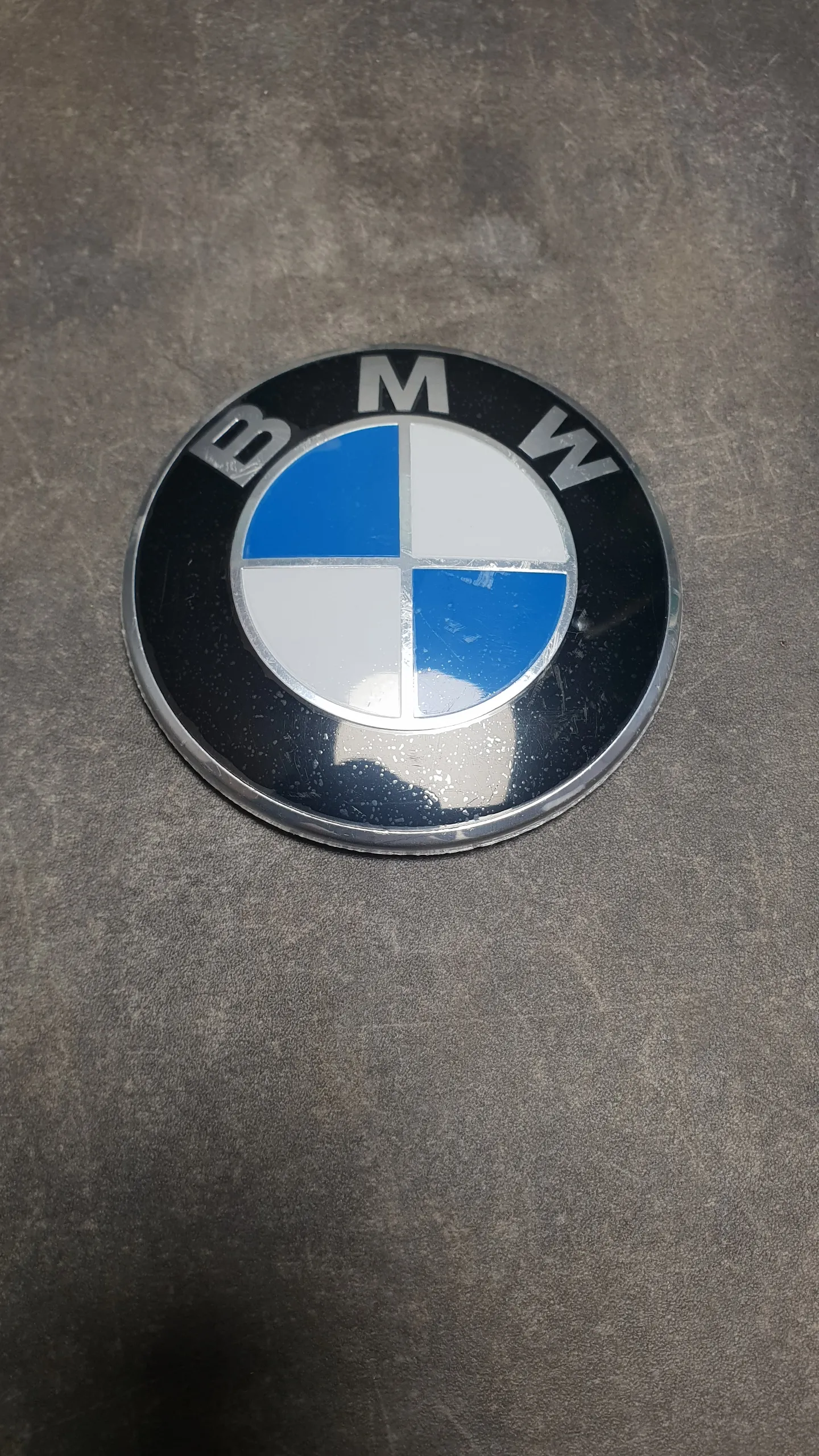 Эмблема BMW 82мм, штатная (капот/крышка багажника) КИТАЙ