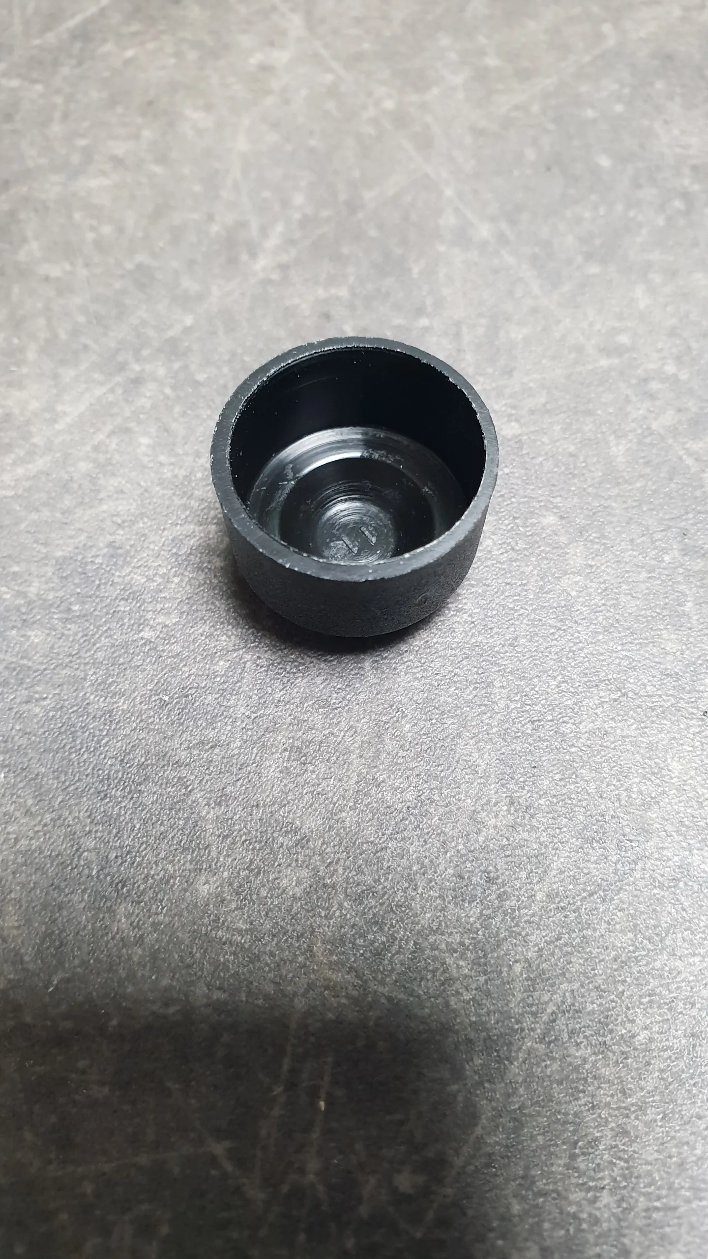 Колпачок стеклоочистителя лобового стекла [почти все BMW] (круглый)