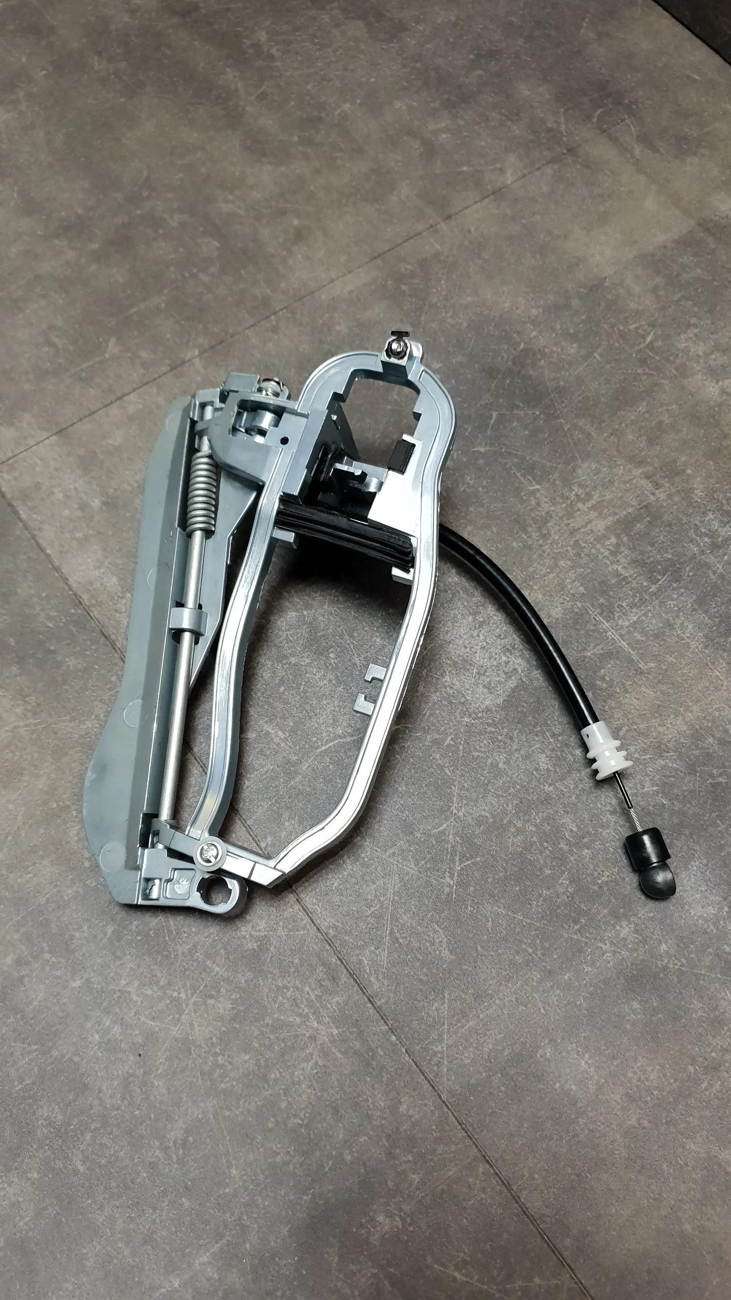 Рамка ручки двери наружней E53 (внутрення часть) задней L