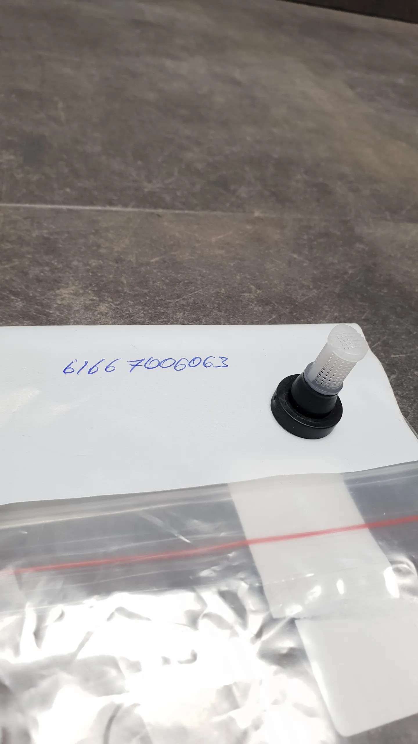 Сетка фильтра насоса омывателя стекла E39,E46,E90,E81,E60,F10,E65,X1,X3,X5