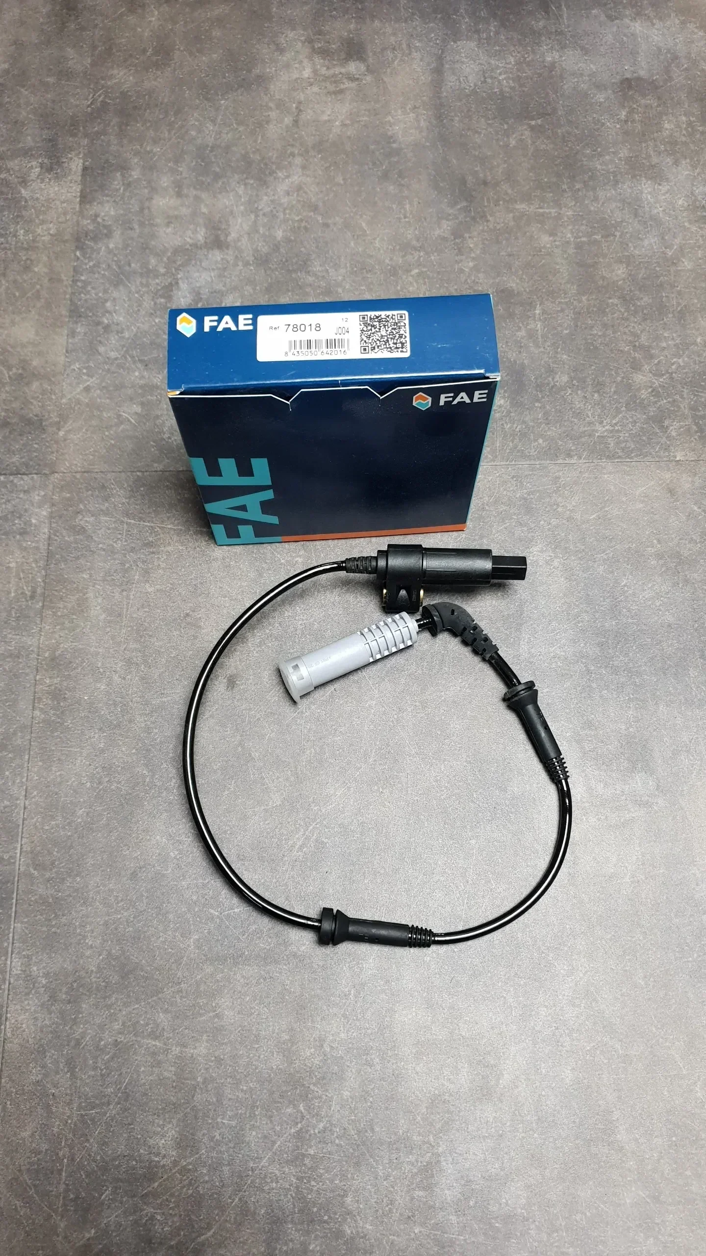 Датчик ABS передний 3' E46 дорест. (без DSC), серая фишка