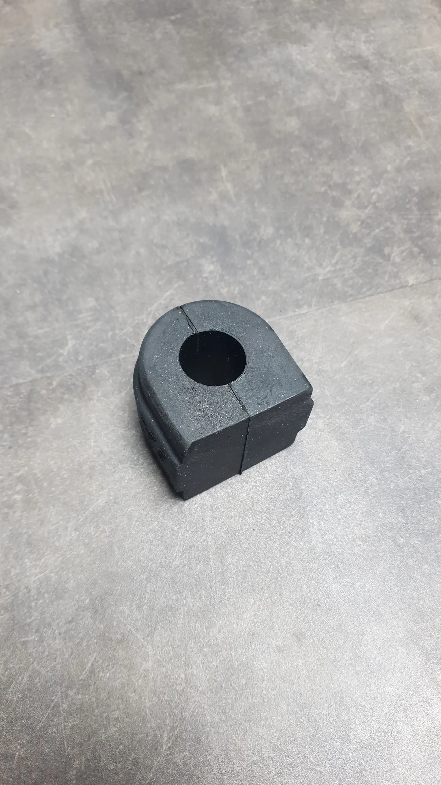 Втулка стабилизатора переднего E46 (S225A,S226A,S338A) D=24mm
