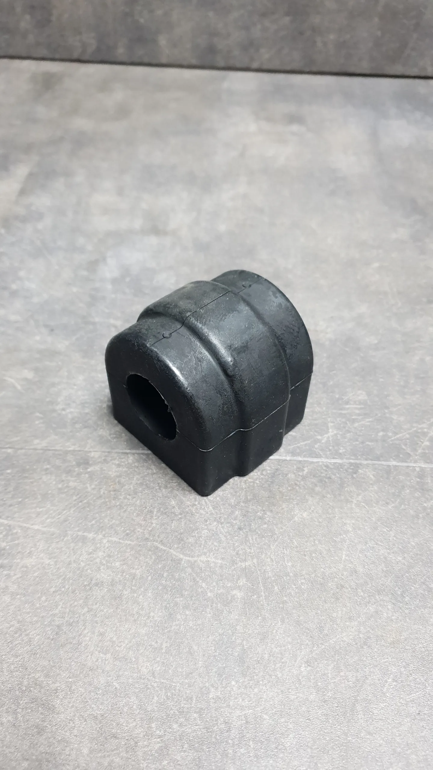 Втулка стабилизатора переднего E90-E92xi D=26,5mm
