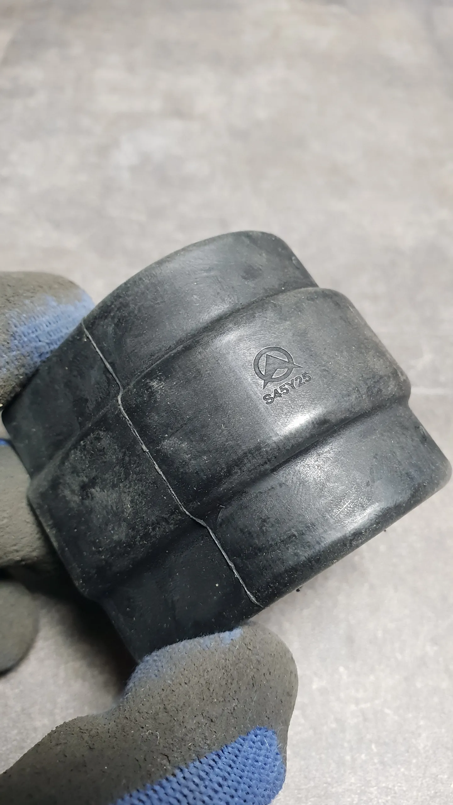 Втулка стабилизатора переднего E90-E92xi D=26,5mm