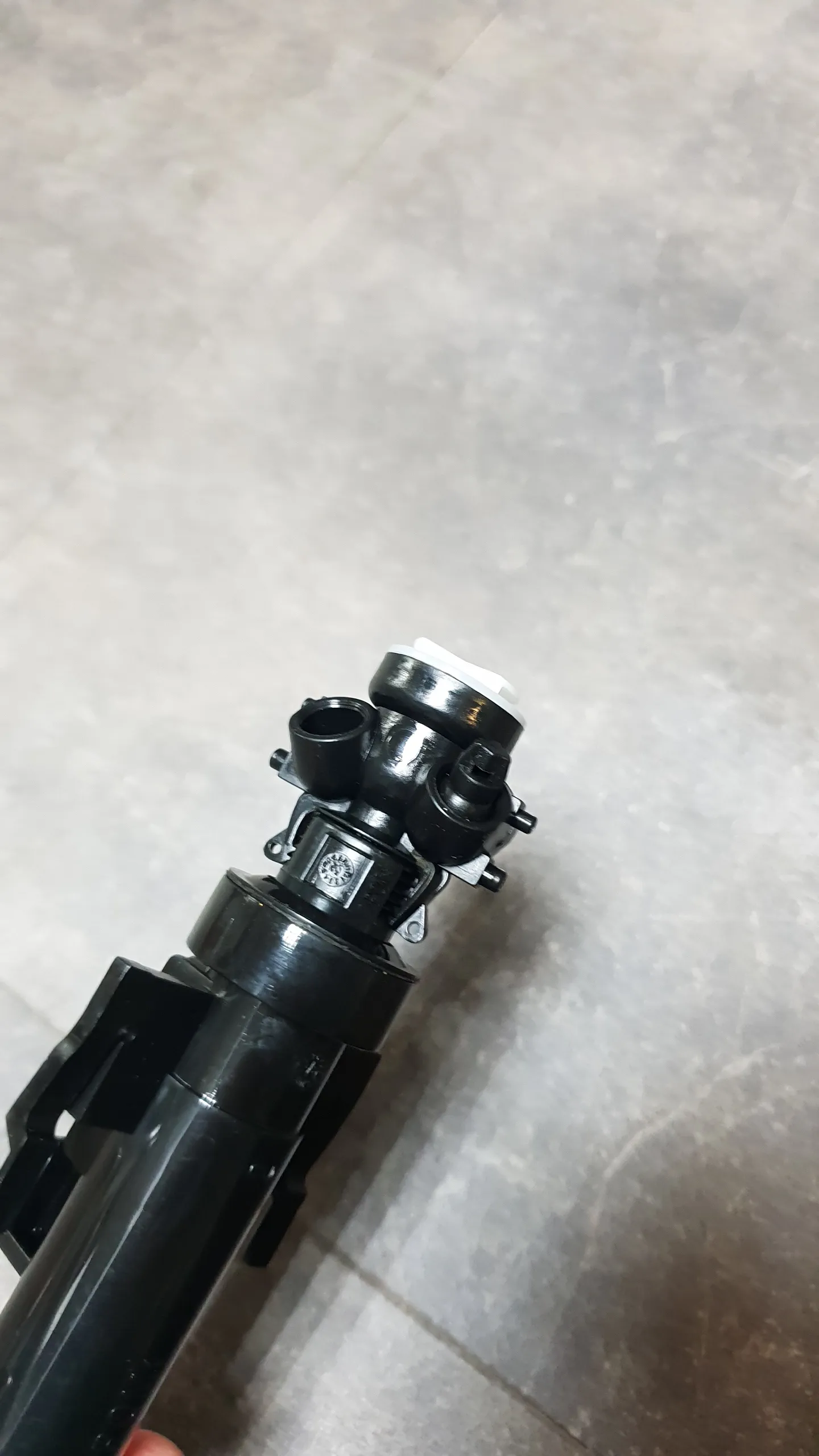 Форсунка омывателя фары L F20-22, F30-36, F80-83