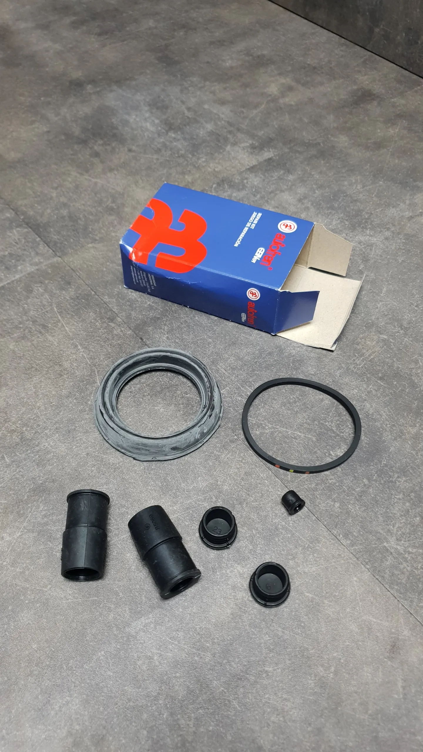 Ремонтный комплект суппорта переднего E39,E60,E65