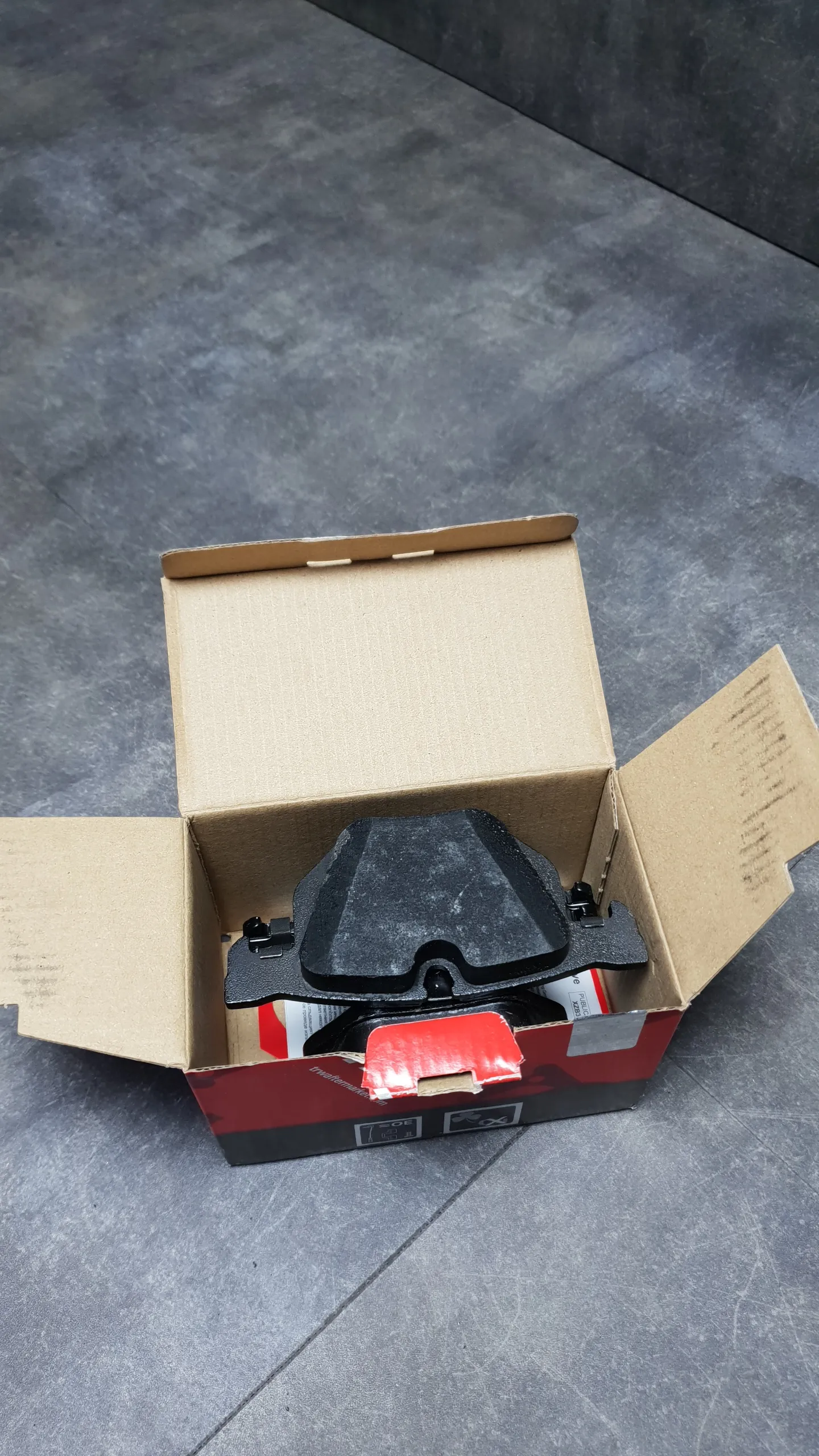 Колодки тормозные зад  E60/E63 (520, 525)