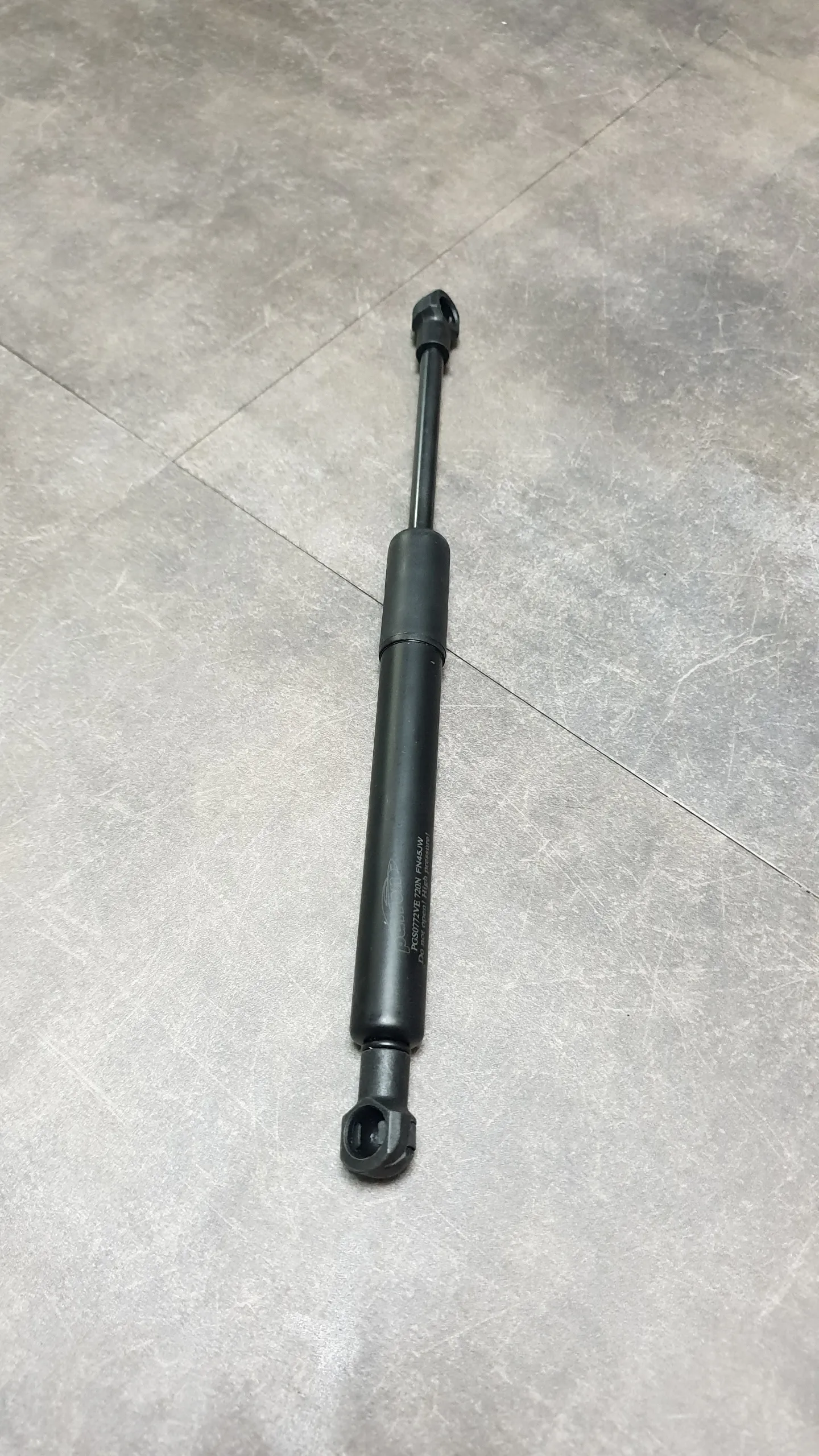 Амортизатор капота газовый E83,E83N (720N)