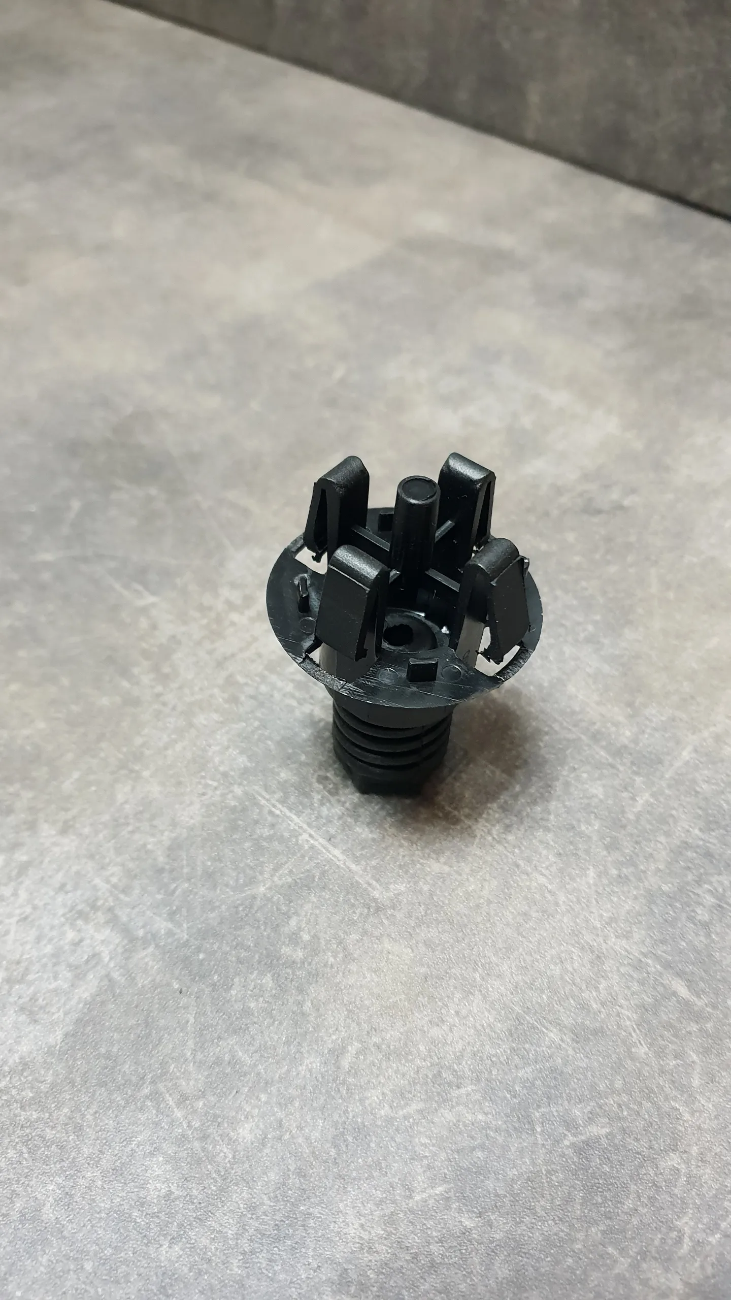 Регулятор зазора капота F20,F30,F10,G20,F01